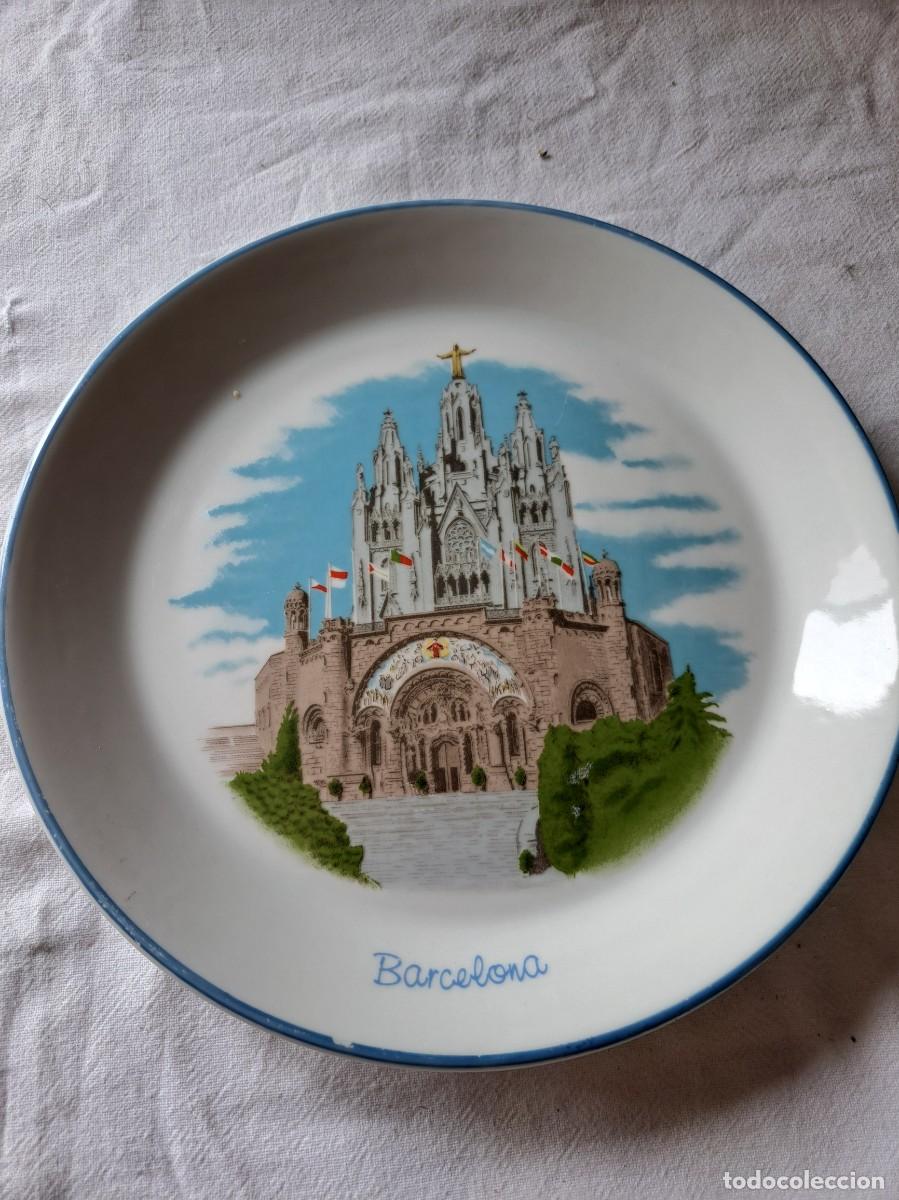 Vintage: Plato porcelana Barcelona Templo del Sagrado Coraz&oacute;n de Jes&uacute;s del Tibidabo,pintado con pastas de Lim
