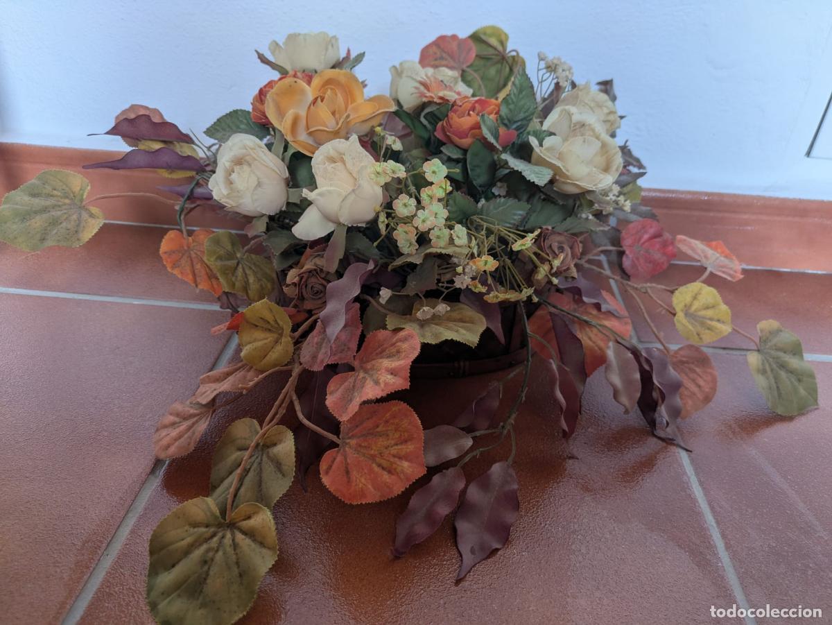 Vintage: Centro de mesa con flores secas. Bien conservado. Base de madera.