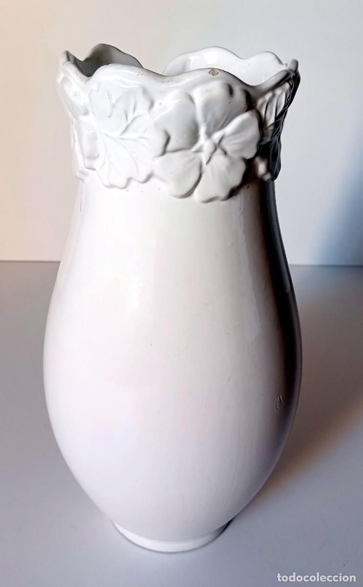 Vintage: JARR&Oacute;N RETRO VINTAGE CON MOTIVOS FLORALES