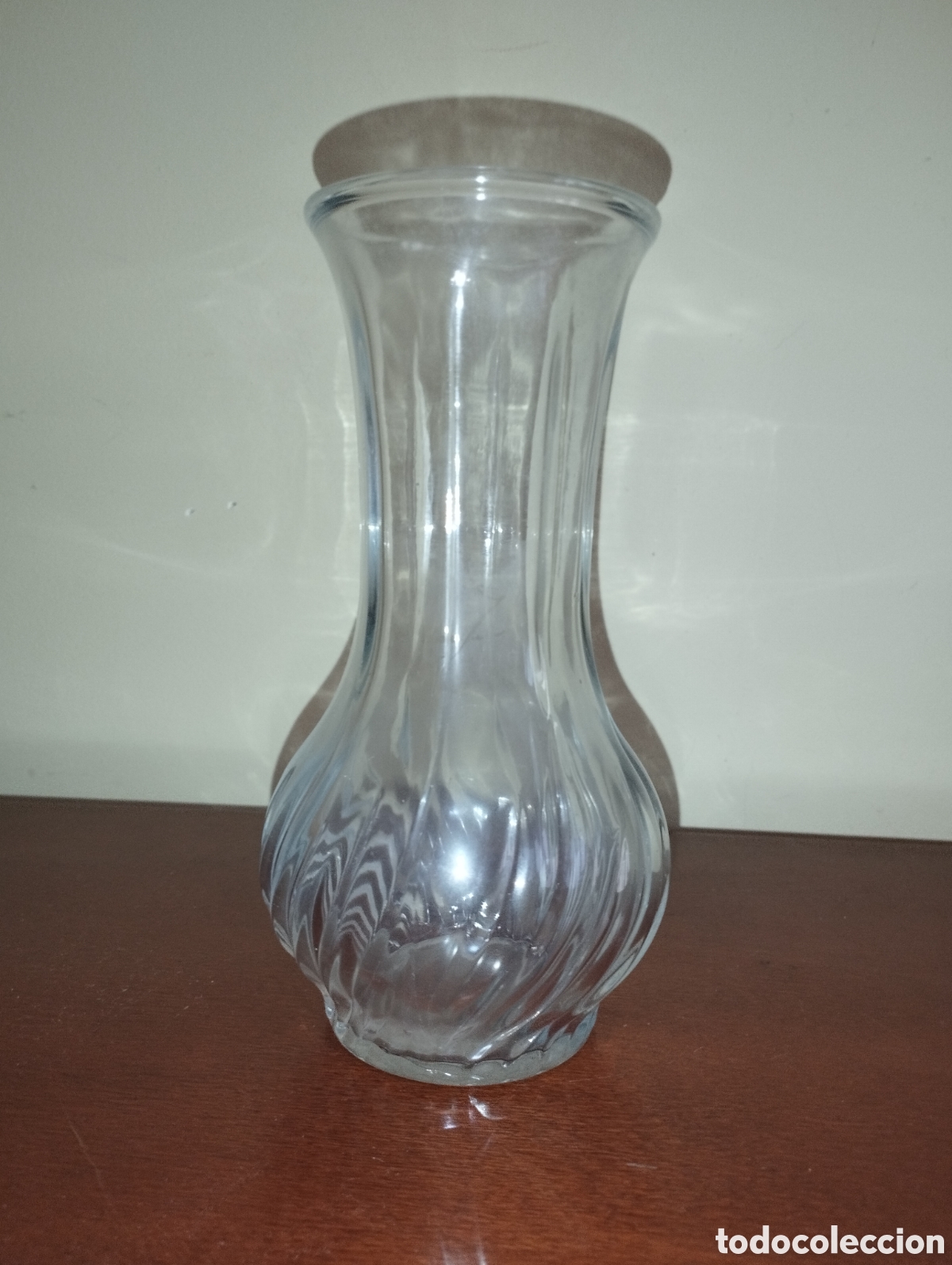 Vintage: Antiguo jarr&oacute;n de cristal tallado