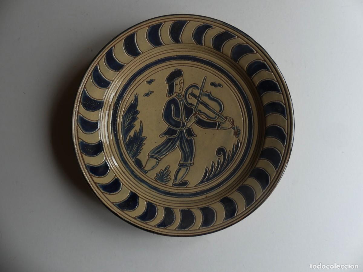 Vintage: BONITO PLATO DE CUERDA SECA FIRMADO BUXO ( PAGO POR BIZUM)
