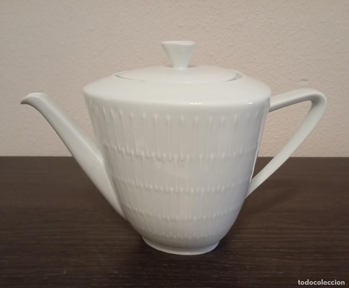 Vintage: HERMOSA CAFETERA DE PORCELANA BLANCA,HUTSCHENREUTHER,SERIE APART, VINTAGE DE LOS A&Ntilde;OS 50, BAVARIA