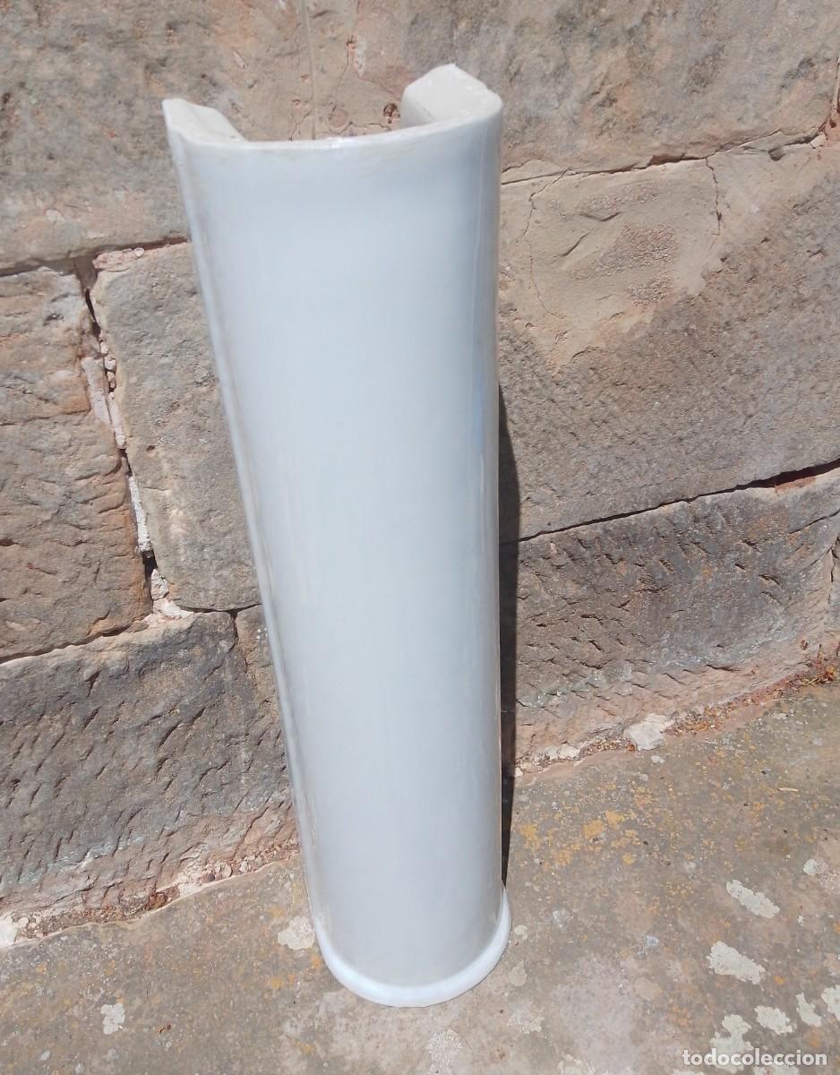 Vintage: Pie lavabo porcelana blanca. Altura: