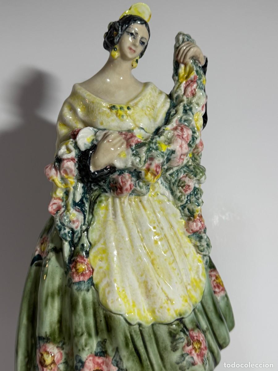 Vintage: EXPECTACULAR FIGURA PORCELANA VIDRIADA ANTONIO PEYRO FALLERA VALENCIANA CON FLORES - FIRMADA 36 CM