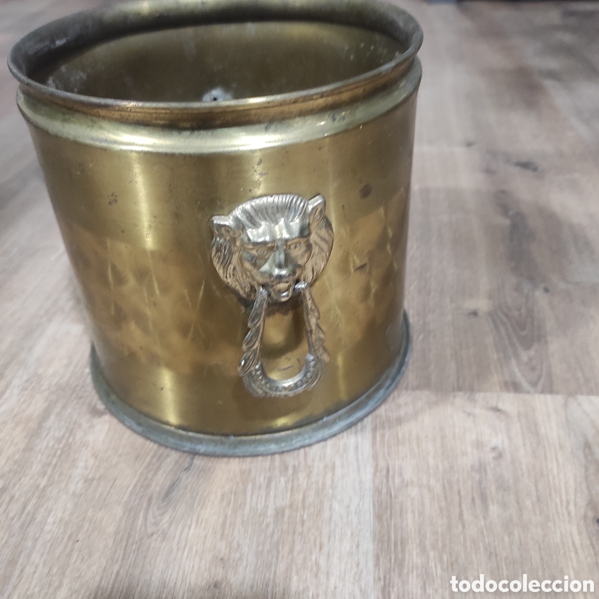 Vintage: Macetero vintage de lat&oacute;n &ndash; 18 cm &ndash; P&aacute;tina aut&eacute;ntica