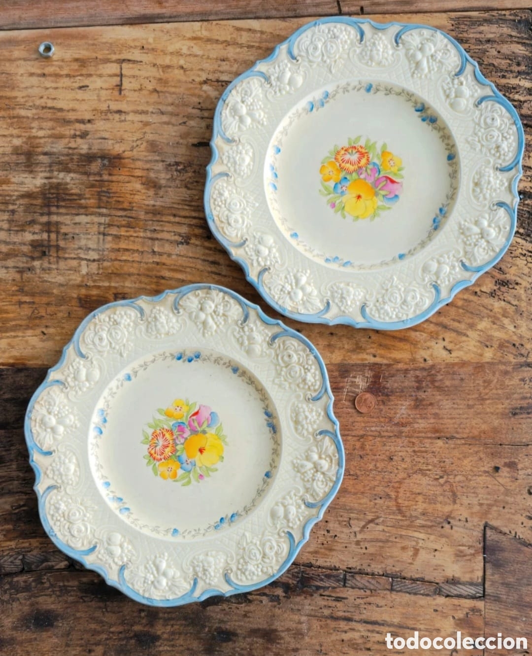 Vintage: 2 platos Crown Ducal A2913