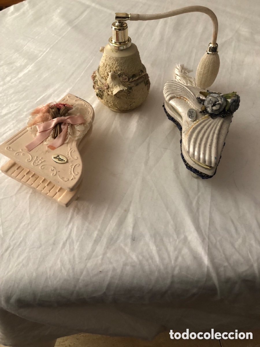 Vintage: Lote tocador vintage Made in Italia-Mi&ntilde;o pianos y pulverizador perfume cer&aacute;mica