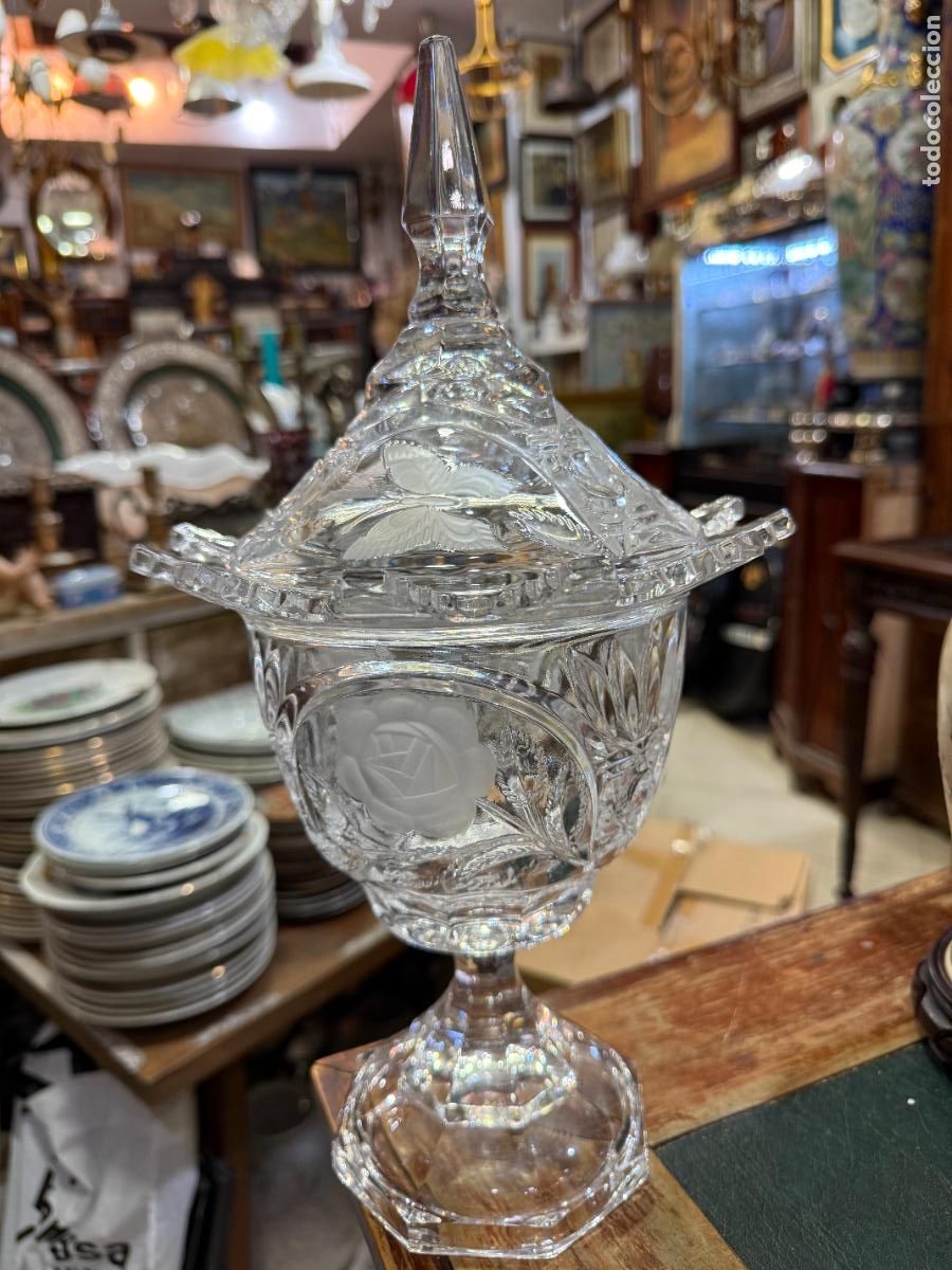 Vintage: PRECIOSA BOMBONERA DE CRISTAL - MEDIDA TOTAL 38 CM