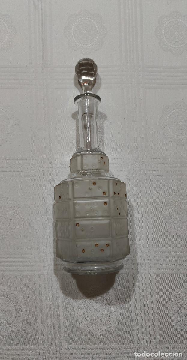 Vintage: Botella / Licorera de cristal tallado vintage con tap&oacute;n &ndash; 35 cm