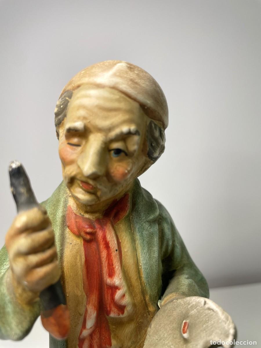 Vintage: Hermosa figura vintage policromada de pintor bohemio con gran detalle estilo Italiano