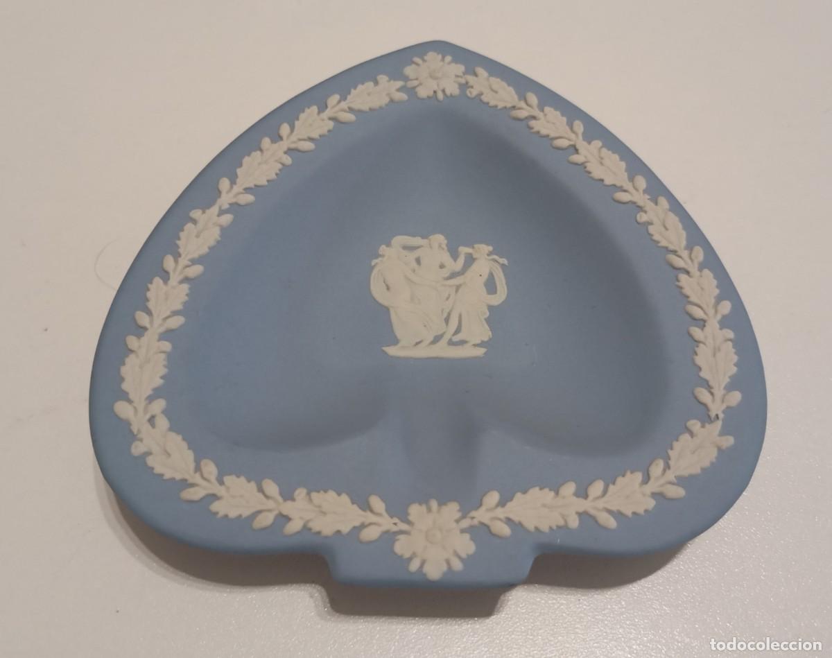 Vintage: PRECIOSO PLATO DECORATIVO CON FORMA DE PICA DE CER&Aacute;MICA AZUL, JASPERWARE WEDGWOOD,VINTAGE