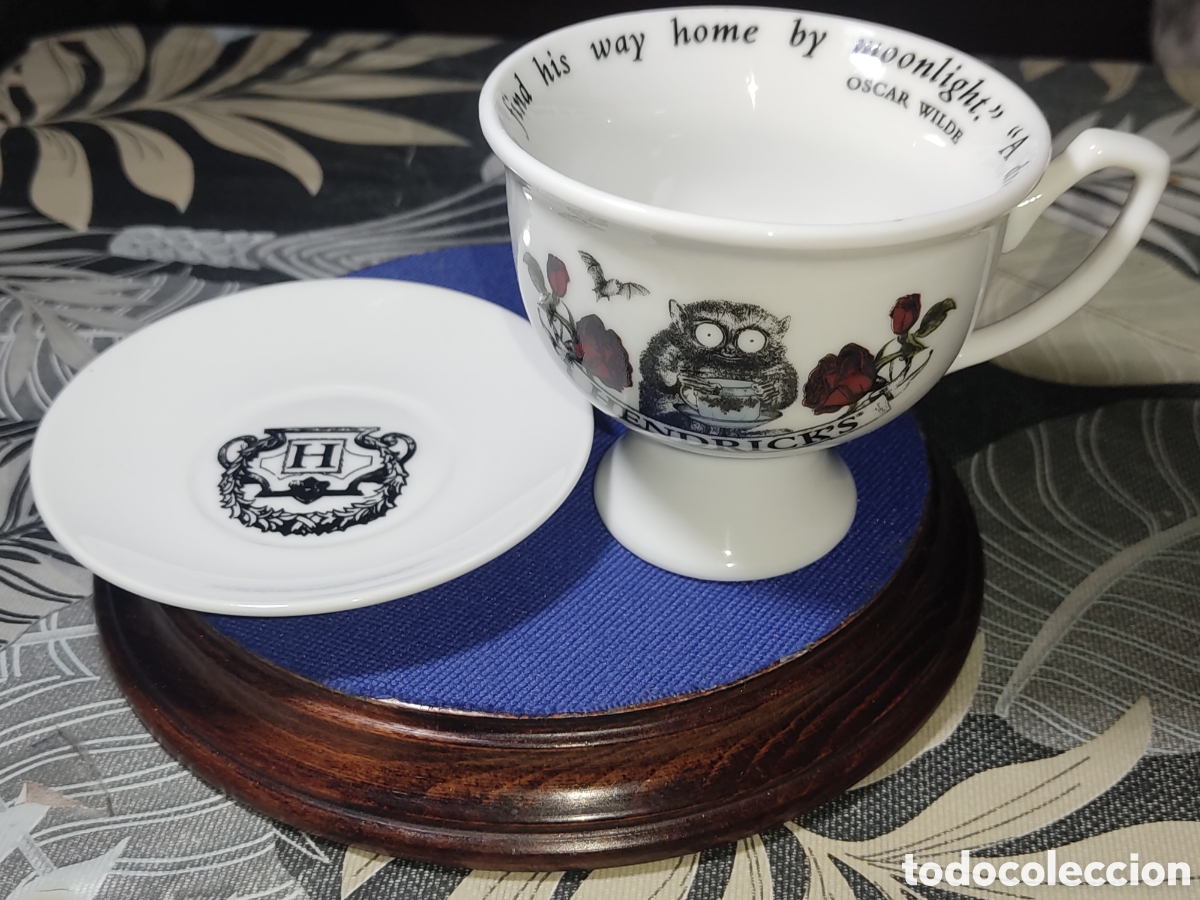 Vintage: Juego de plato y Taza de Te de Ginebra Hendricks & &Oacute;scar Wilde.