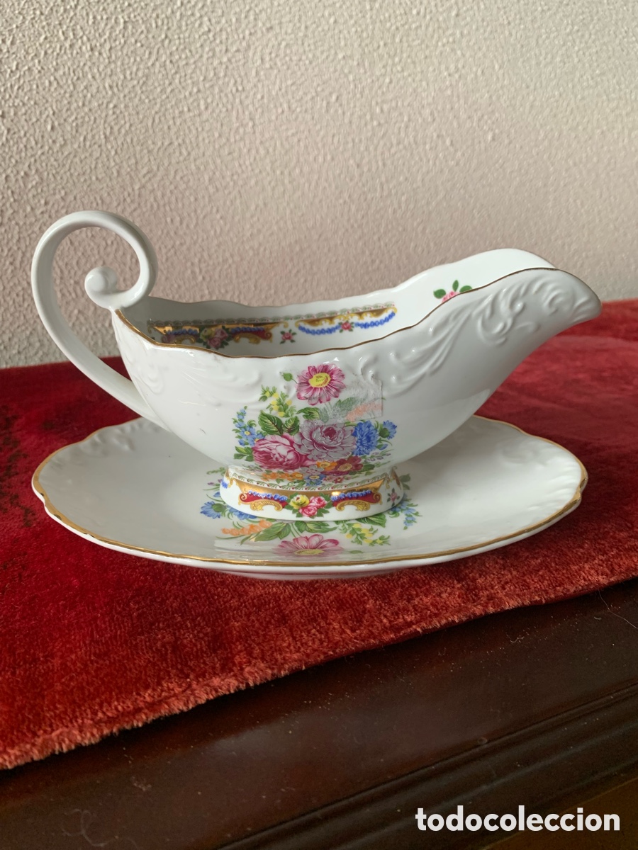 Vintage: Salsera de porcelana con bandeja &ndash; estilo cl&aacute;sico floral &ndash;