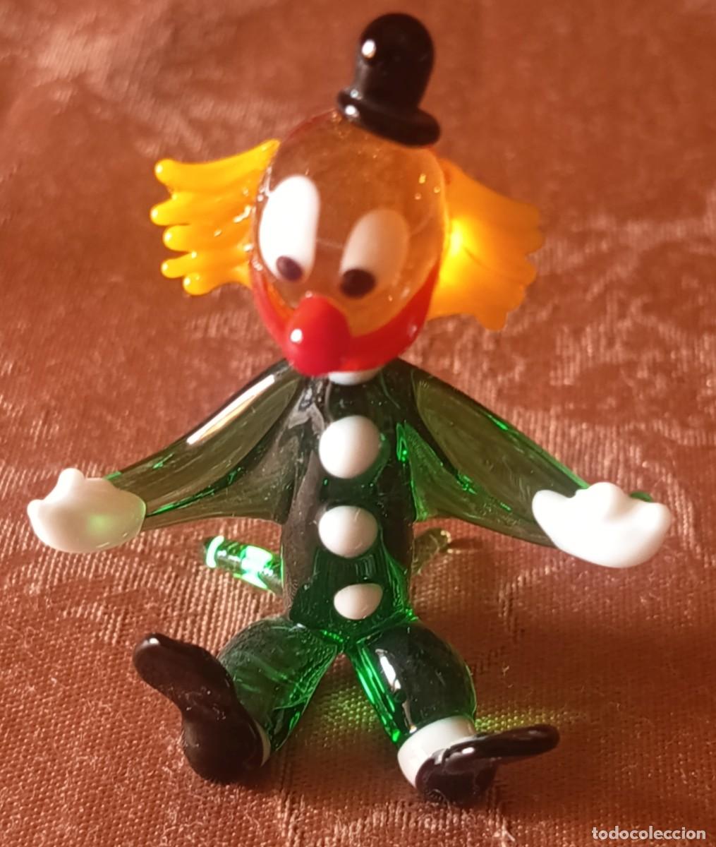 Vintage: GRACIOSO PAYASITO SENTADO DE CRISTAL DE MURANO. VERDE. VINTAGE