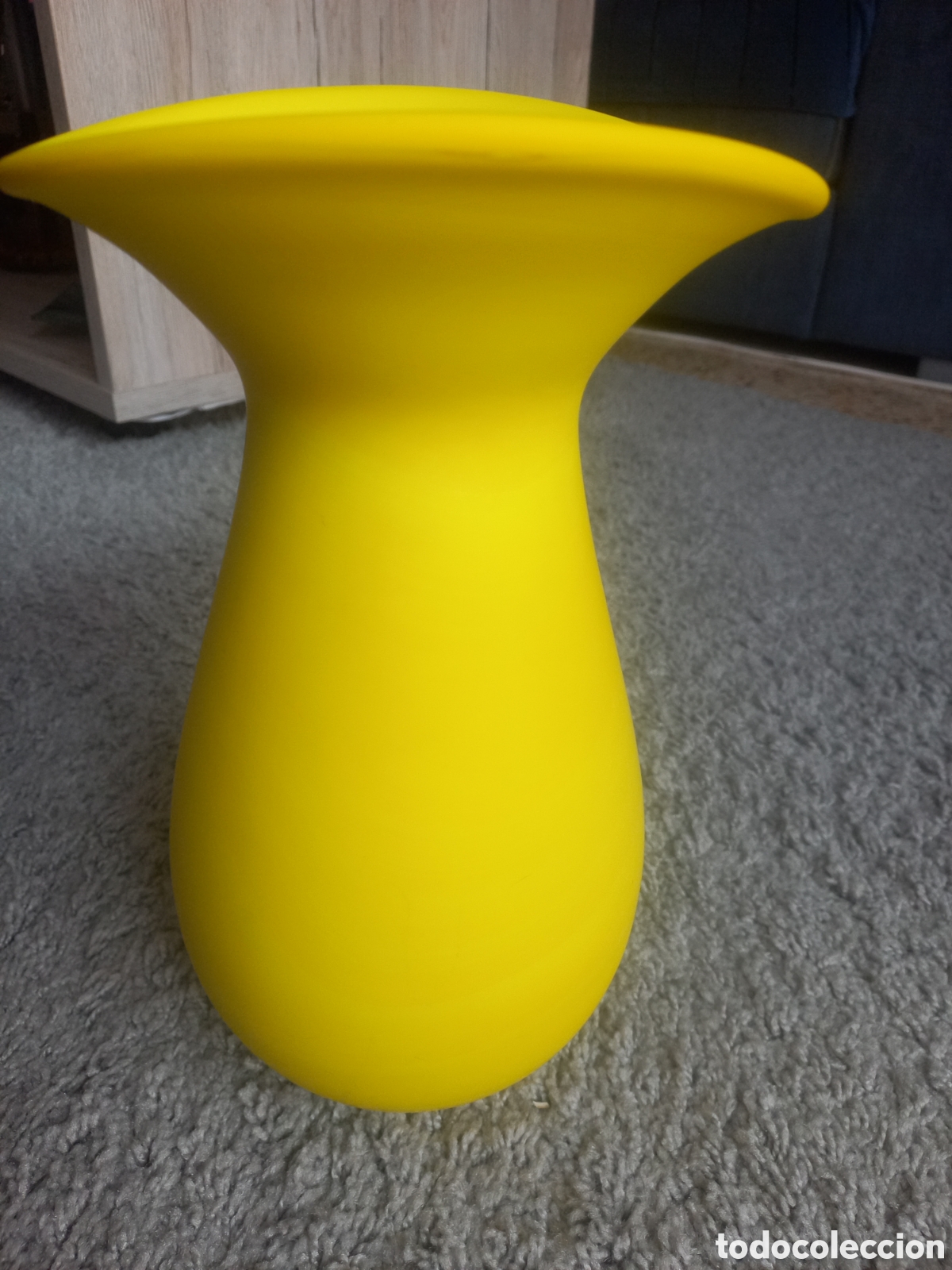 Vintage: Jarr&oacute;n de Vidrio Art&iacute;stico Amarillo Satinado - Dise&ntilde;o A&ntilde;os 90 - Estilo Kosta Boda / Gunnel Sahlin