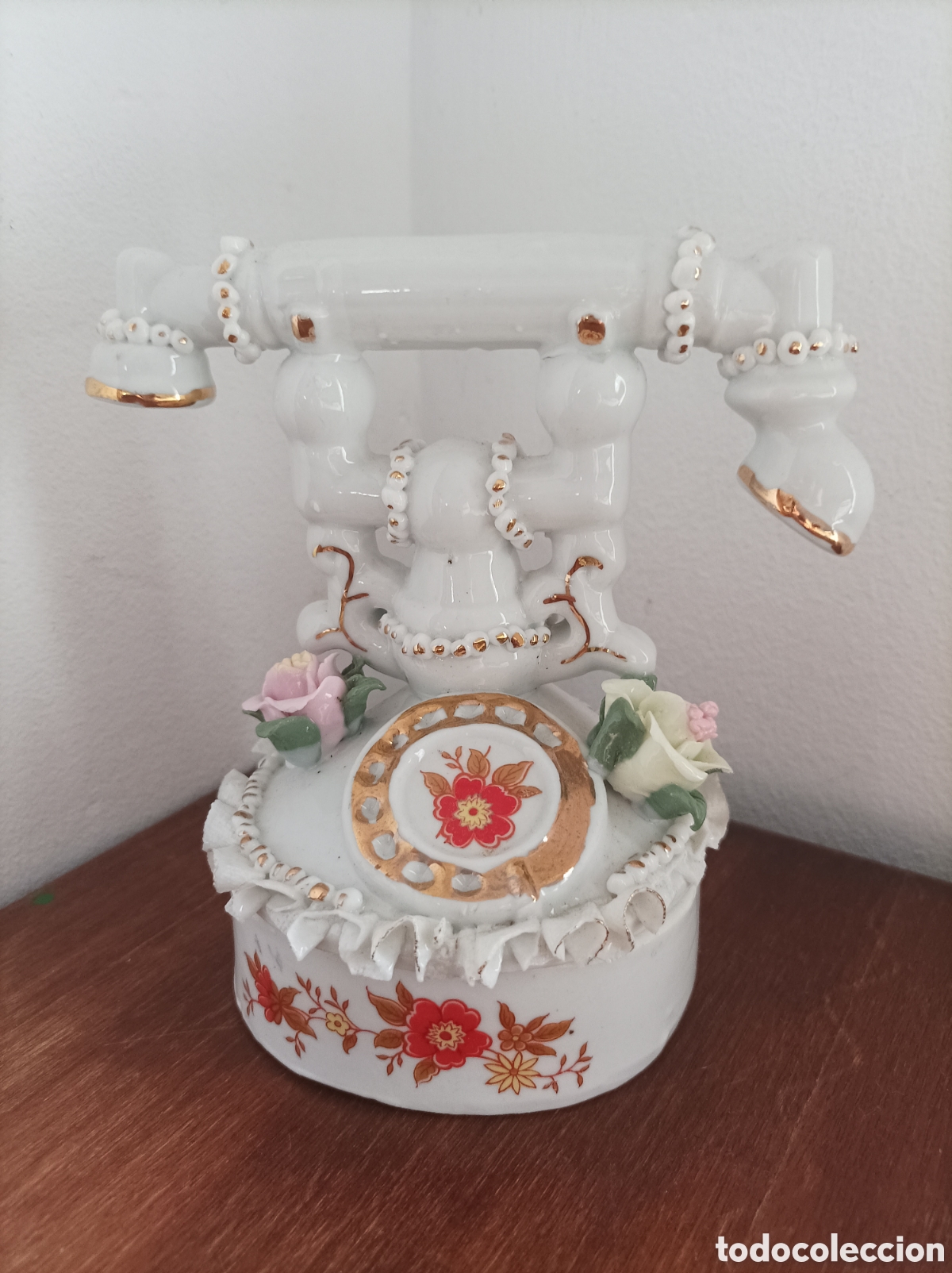 Vintage: Joyero de Porcelana Tel&eacute;fono Vintage con Flores en Relieve