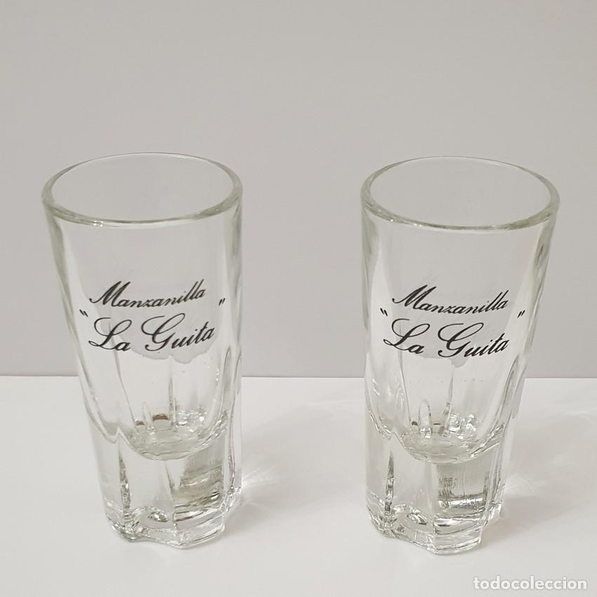 Vintage: CONJUNTO DE DOS VASOS MANZANILLA &rdquo;LA GUITA&rdquo;. A&Ntilde;OS 90