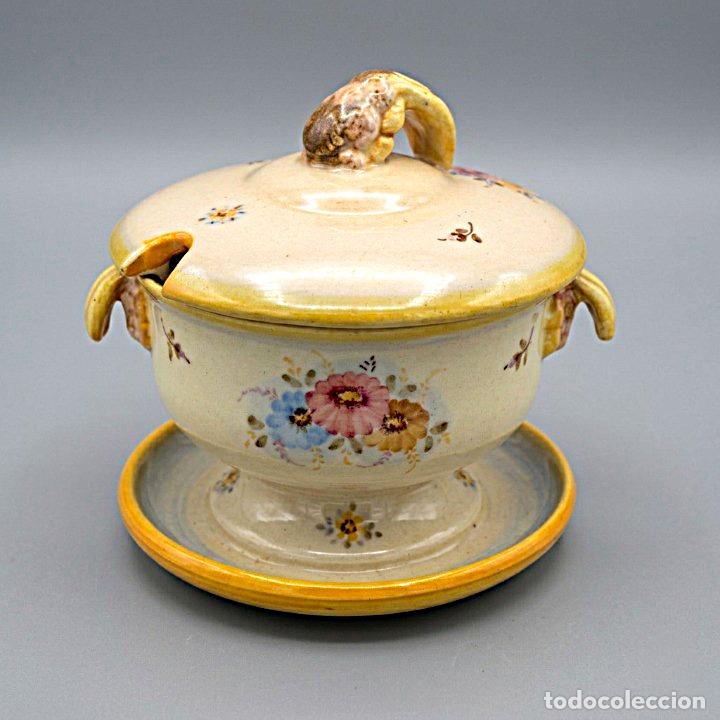 Vintage: Salsera con Tapa y Peana en Cer&aacute;mica Pintada a Mano - Numerada 594 - A&ntilde;os 50/60