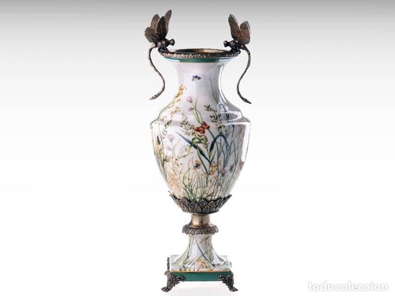 Vintage: Jarr&oacute;n de porcelana y bronce (1430)