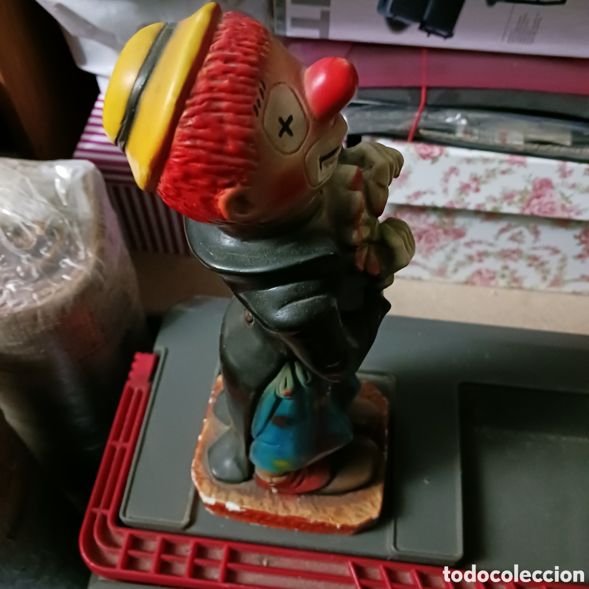 Vintage: Payaso en pie con flor policromado - Foto 3