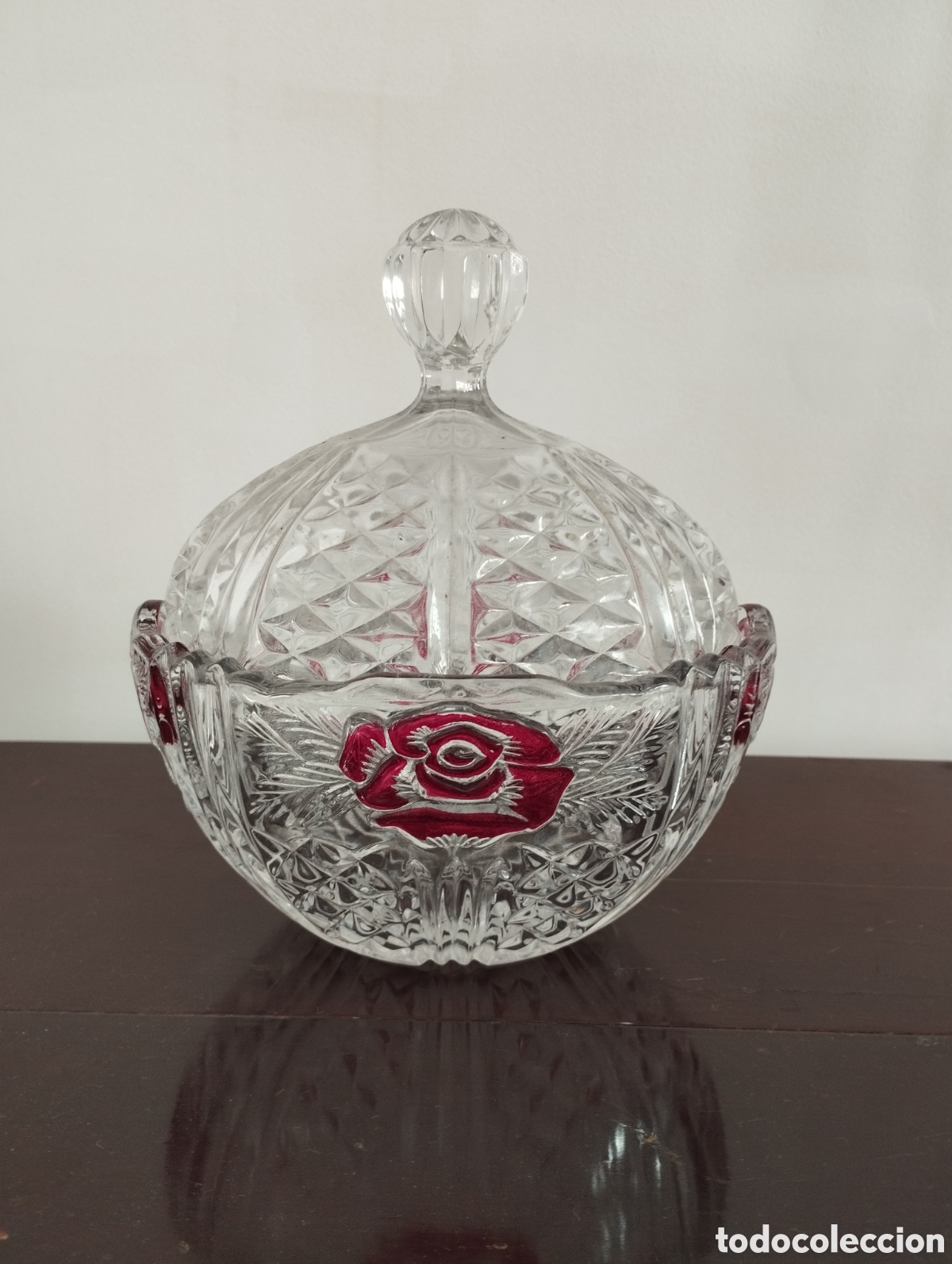 Vintage: Bombonera de cristal tallado pintado a mano