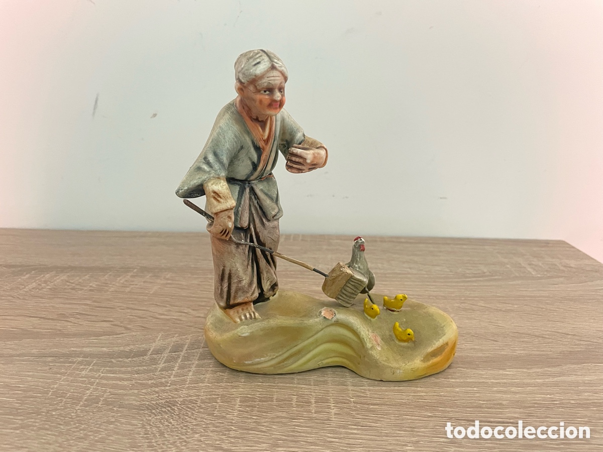 Vintage: Figura Cer&aacute;mica Anciana Gallinas Pollitos Vintage Decorativa 16cm