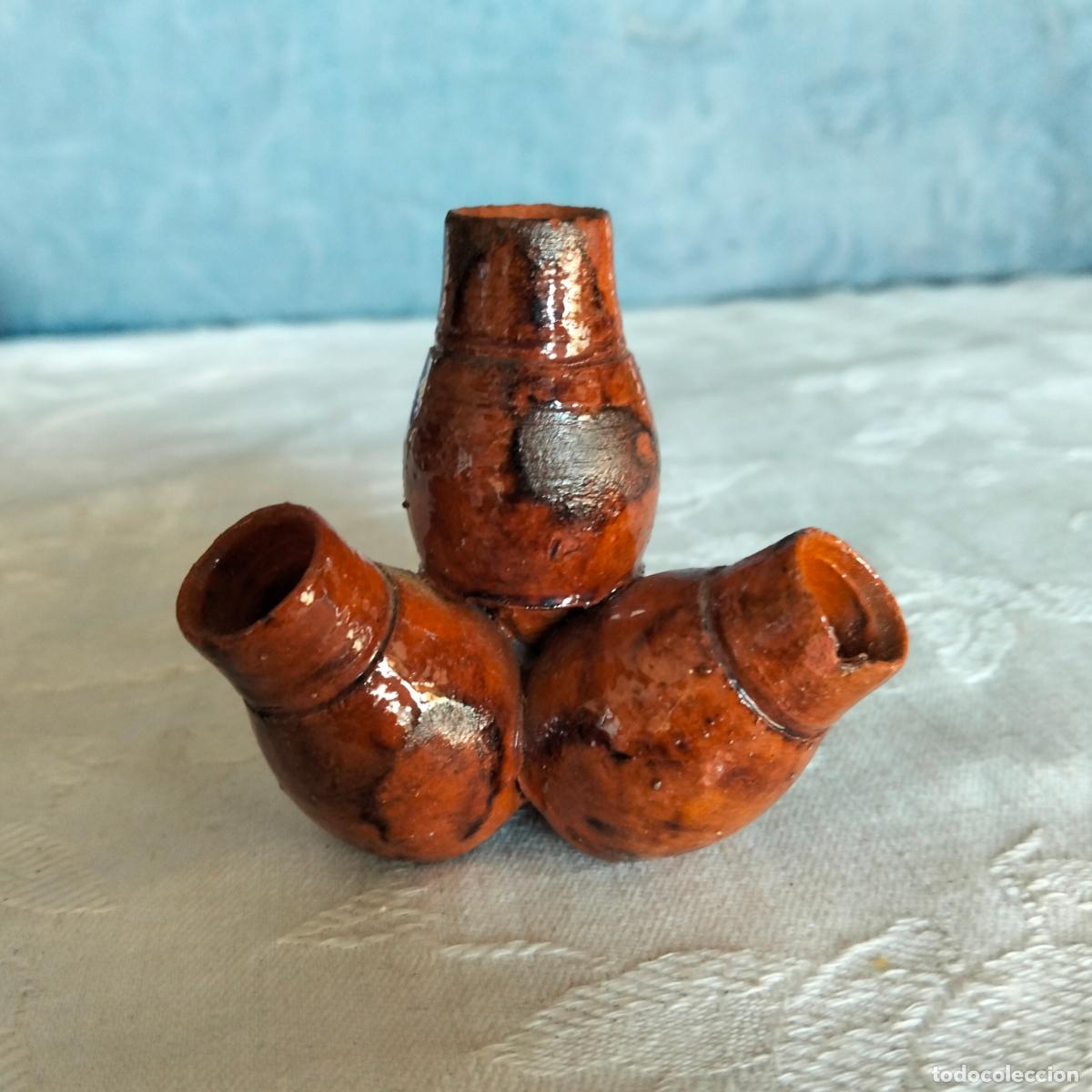 Vintage: Palillero antiguo o vintage de cer&aacute;mica marr&oacute;n conjunto de &aacute;nforas jarrones peque&ntilde;o miniatura