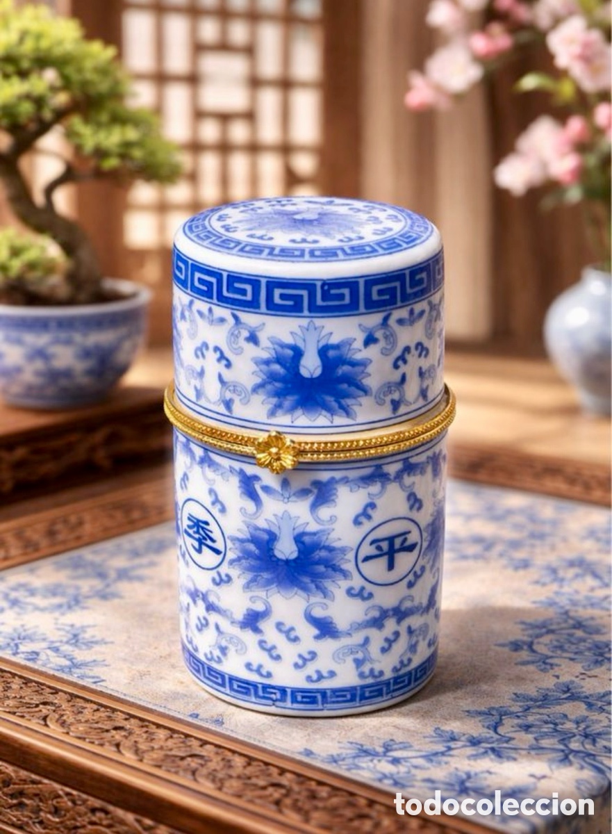 Vintage: Bote porcelana fina china azul y dorado laminado.