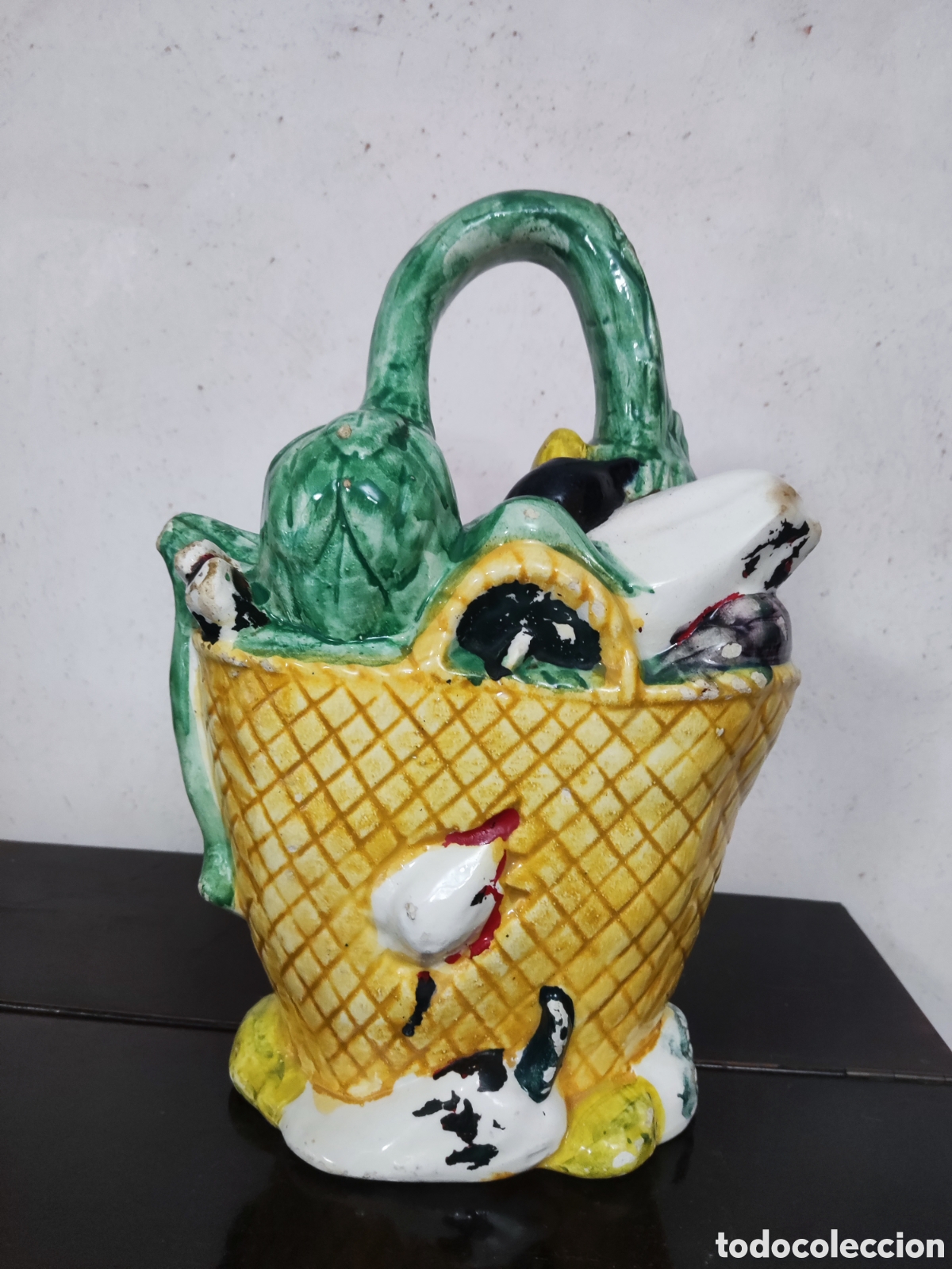 Vintage: Antiguo jarro / vasija decorativa de cer&aacute;mica vidriada - Cesta con hortalizas y verduras - A&ntilde;os 60 -