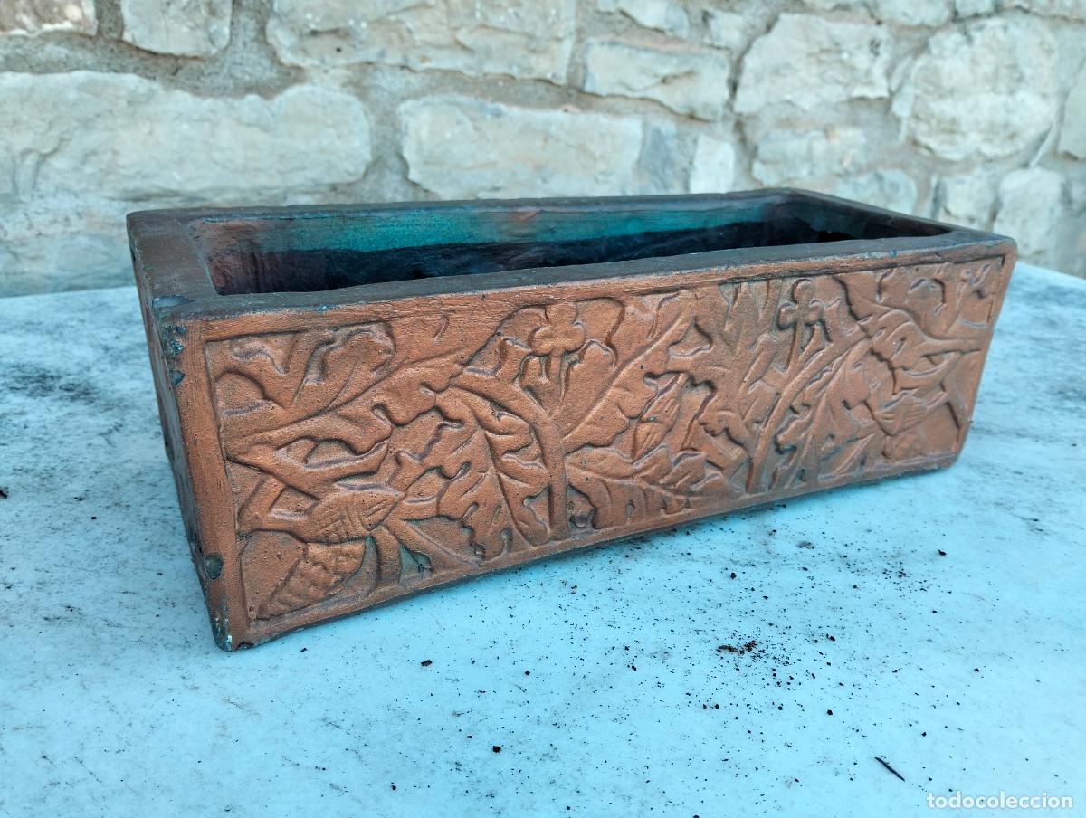 Vintage: Macetero de cer&aacute;mica rectangular maceta color dorado oscuro formas hojas cedro &aacute;rbol a&ntilde;os 60-70