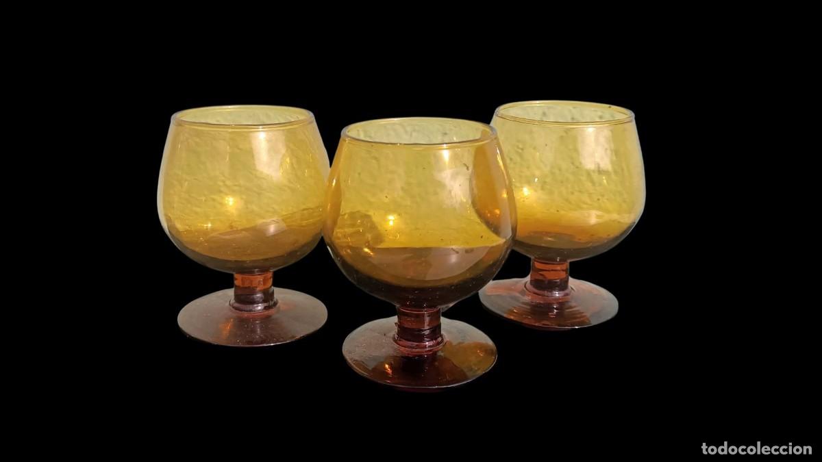 Vintage: Tres Copas de Vidrio Color Oro