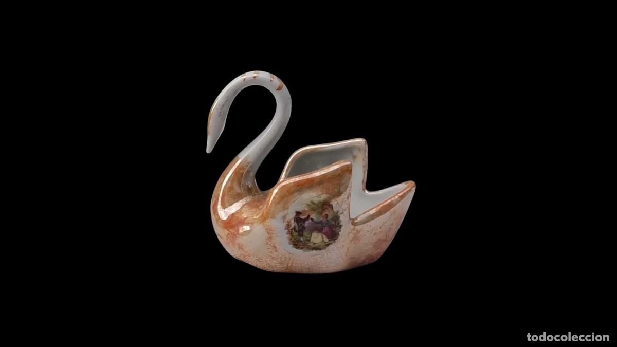 Vintage: Botijo Pato o Cisne de Porcelana &ndash; Pintado a Mano con Escena Medieval &ndash; Vintage A&ntilde;os 70/80 &ndash; Muy Rar