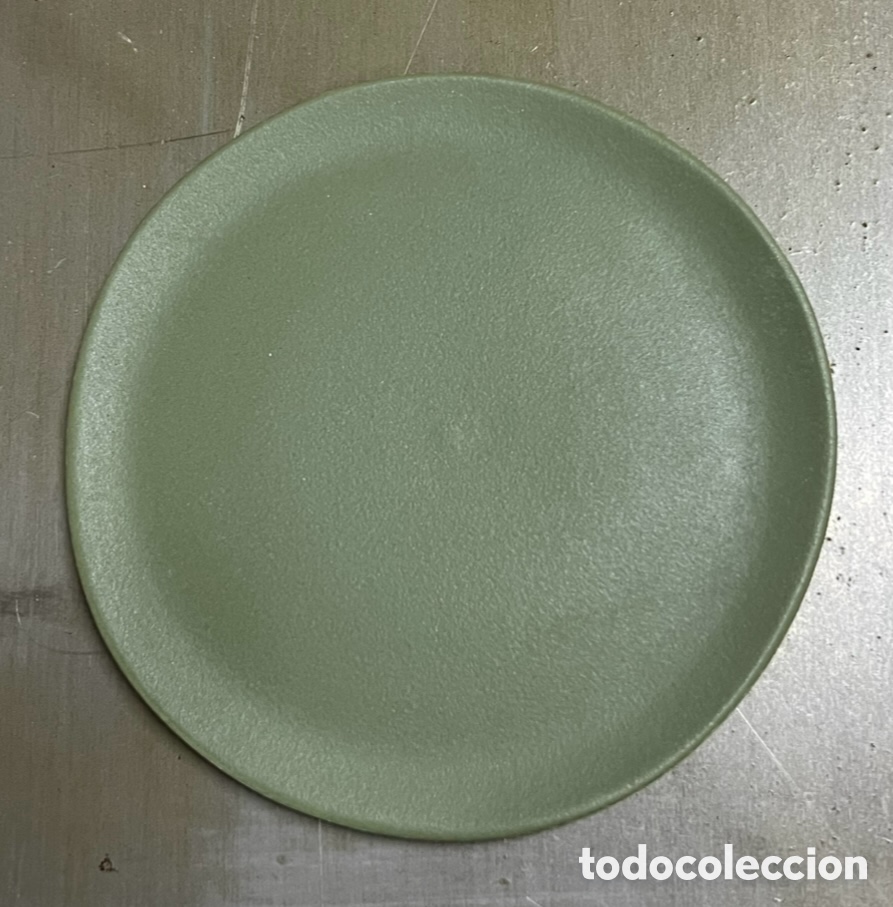 Vintage: Platito plano. Cer&aacute;mica HARS. Hecho a mano. Francia.