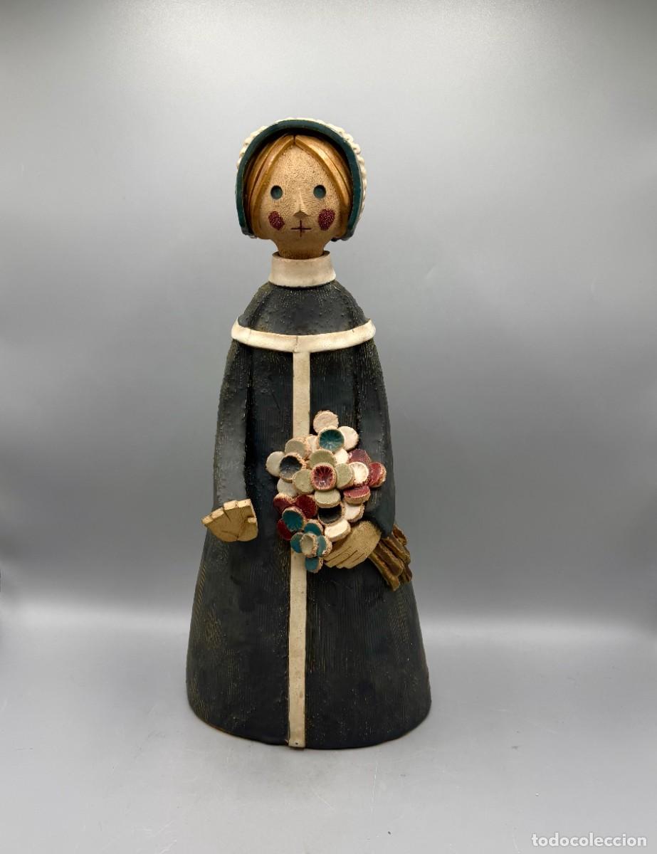Vintage: GRAN ESCULTURA JORDI AGUADE CHICA NI&Ntilde;A CON RAMO FLORES ANTIGUA CERAMICA CATALANA FIGURA