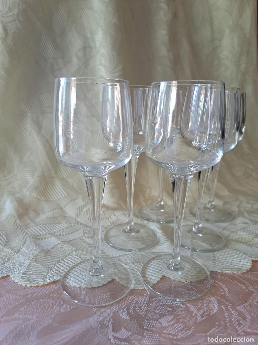 Vintage: Juego de 6 copas de licor pie alto.