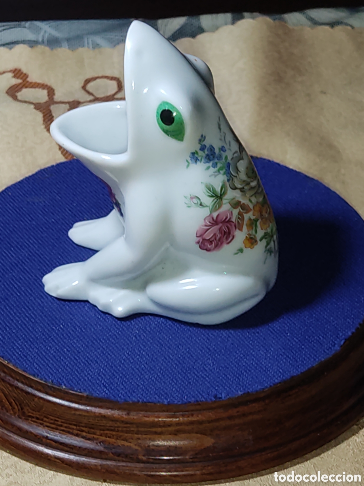 Vintage: Rana para huesos de aceitunas de porcelana,sellada Sango & Made in Spain.Vintage.