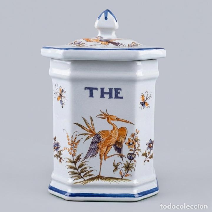Vintage: Bote de t&eacute; cer&aacute;mica estilo Moustiers, decoraci&oacute;n animales m&uacute;sicos, loza francesa, 19 cm