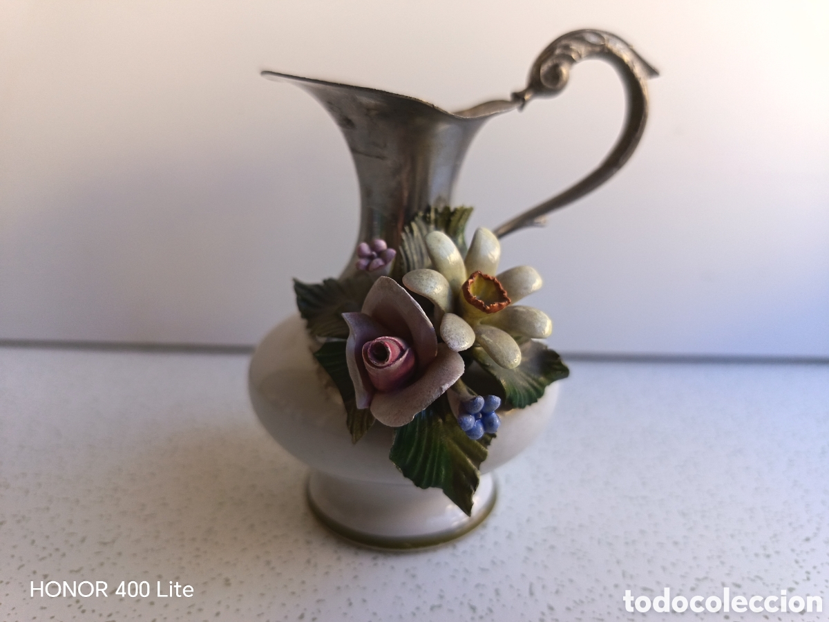 Vintage: Jarrita de porcelana y metal estilo Capodimonte Italia