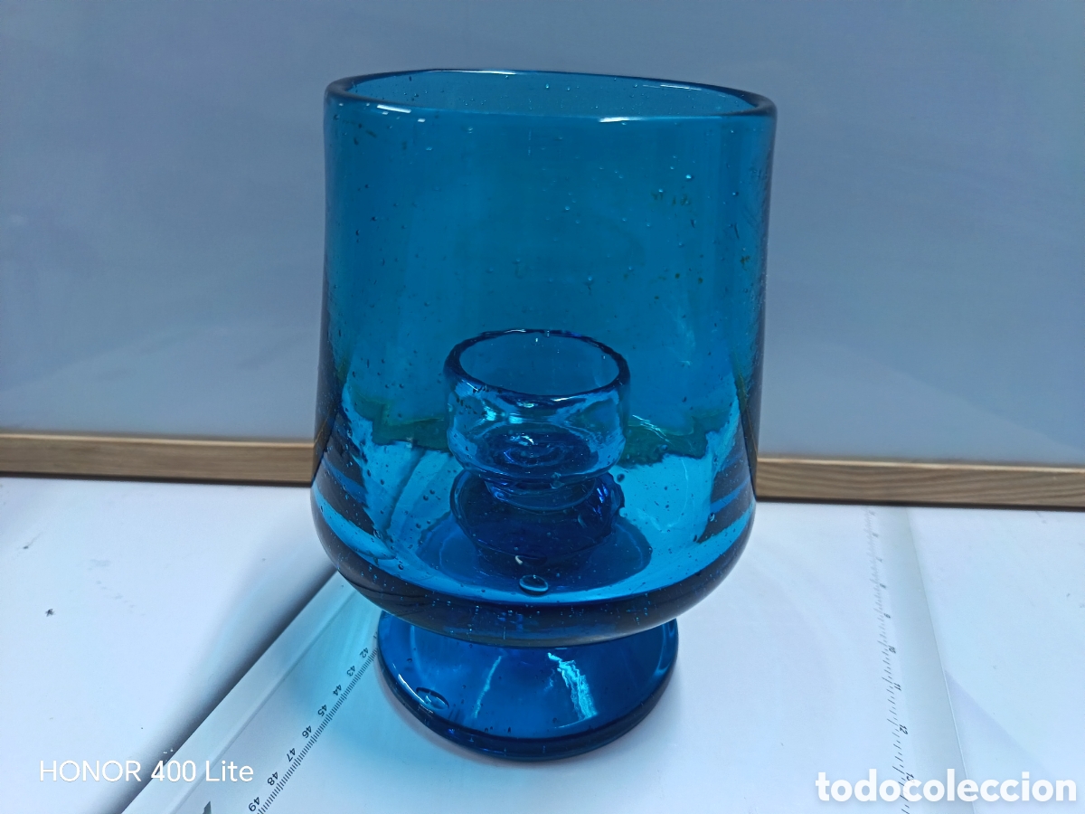 Vintage: Portavelas de cristal soplado con copa cortavientos integrada