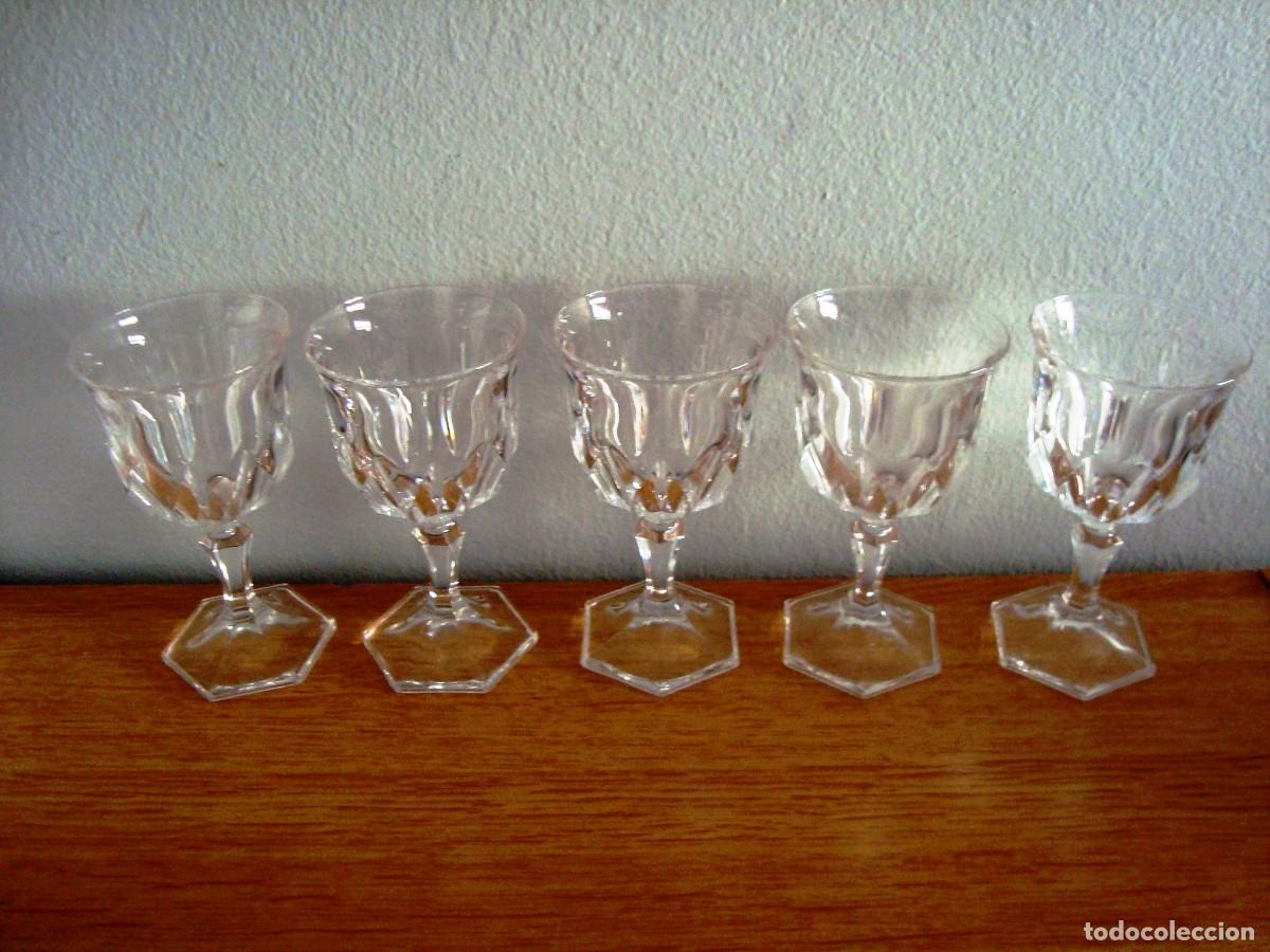 Vintage: CONJUNTO DE 5 COPAS DE VINO CRISTAL D'ARQU&Eacute;S MODELO CHAUMONT