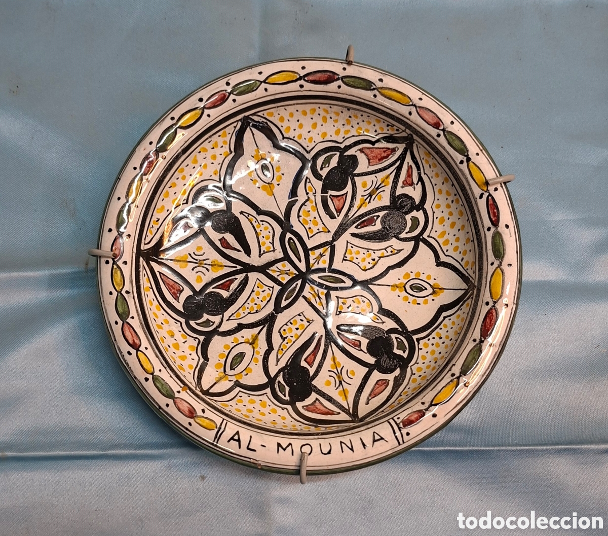 Vintage: Plato decorativo &ldquo;Al‑Mounia&rdquo; Cer&aacute;mica Siglo XX