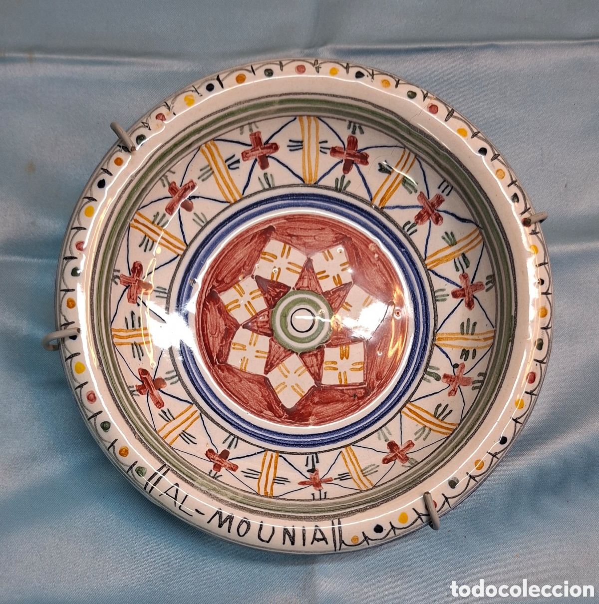 Vintage: Plato decorativo &ldquo;Al‑Mounia&rdquo; Cer&aacute;mica Siglo XX