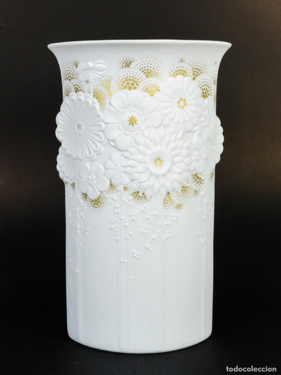 Vintage: Jarr&oacute;n AK Kaiser Ibiza Gold en porcelana alemana dise&ntilde;o de Manfred Frey segunda mitad del siglo XX