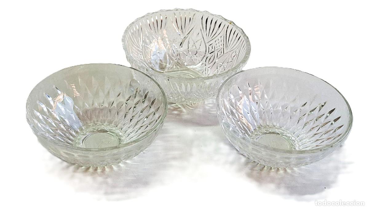 Vintage: CUENCOS DE VIDRIO TRANSPARENTE DE ESTILO VINTAGE PARA POSTRES Y HELADOS.