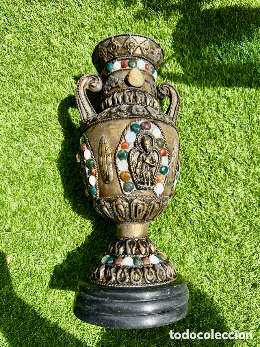 Vintage: Jarr&oacute;n tibetano vintage de lat&oacute;n hecho a mano con piedras naturales