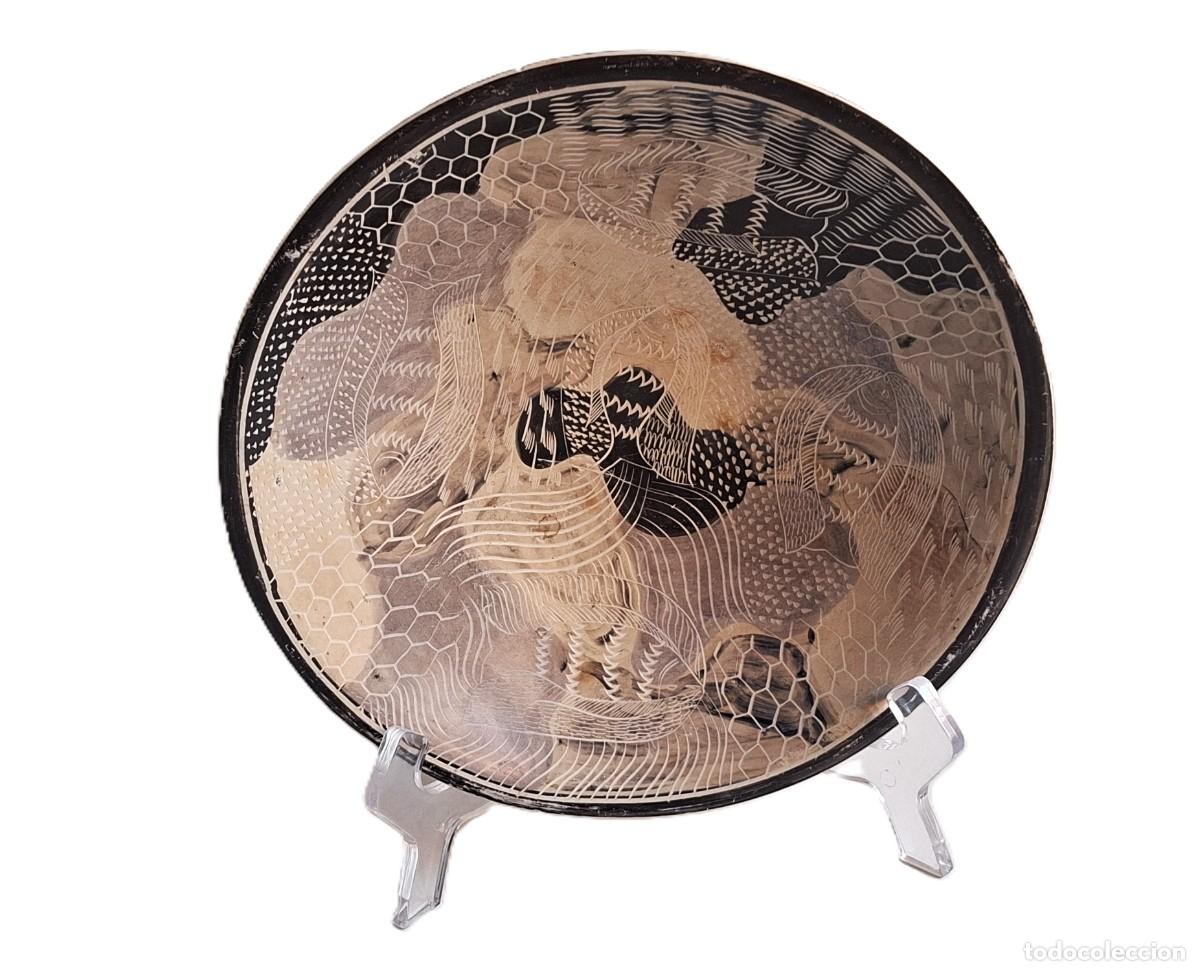Vintage: PLATO DECORATIVO CON DISE&Ntilde;OS GEOM&Eacute;TRICOS DE 21 CM DE DI&Aacute;METRO