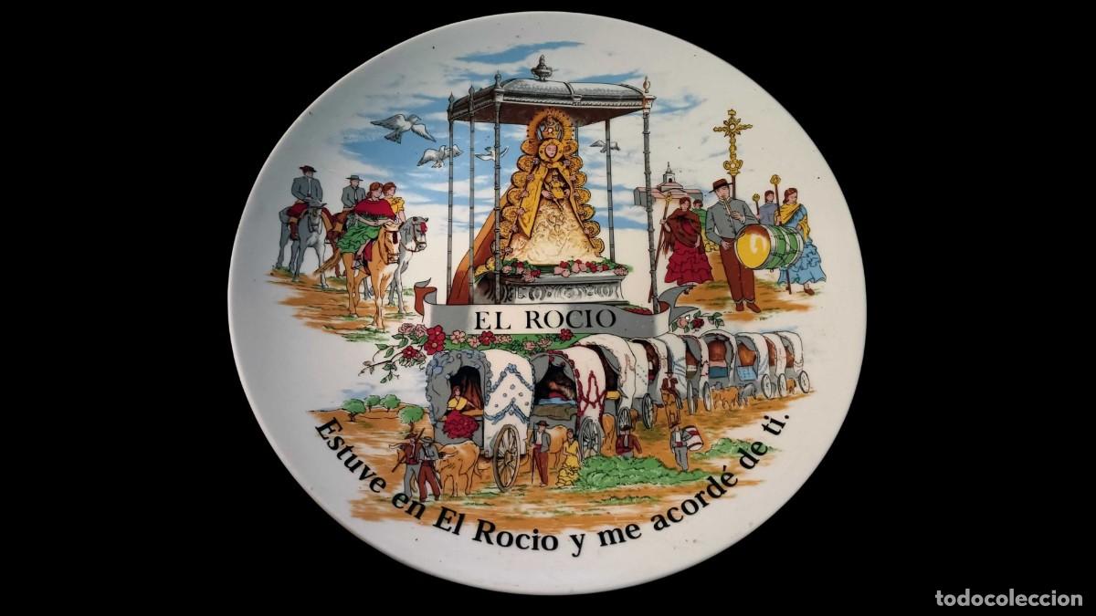 Vintage: PLATO PORCELANA ROMER&Iacute;A EL ROC&Iacute;O &middot; VIRGEN DEL ROC&Iacute;O &middot; CALCOGRAF&Iacute;A POLICROMADA &middot; A&Ntilde;OS 70/80