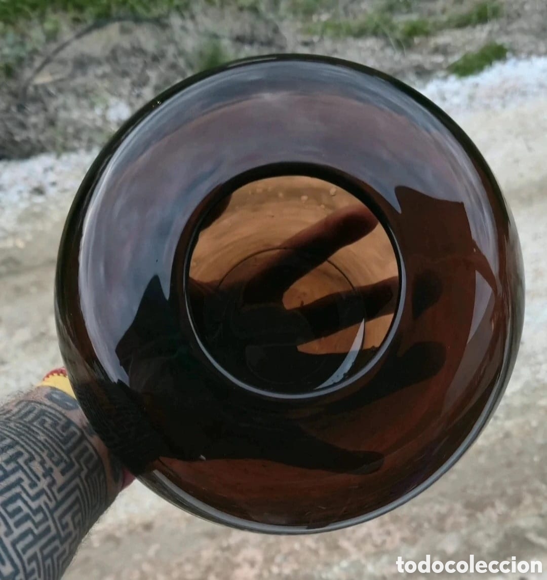 Vintage: Smoky Glass Vintage.