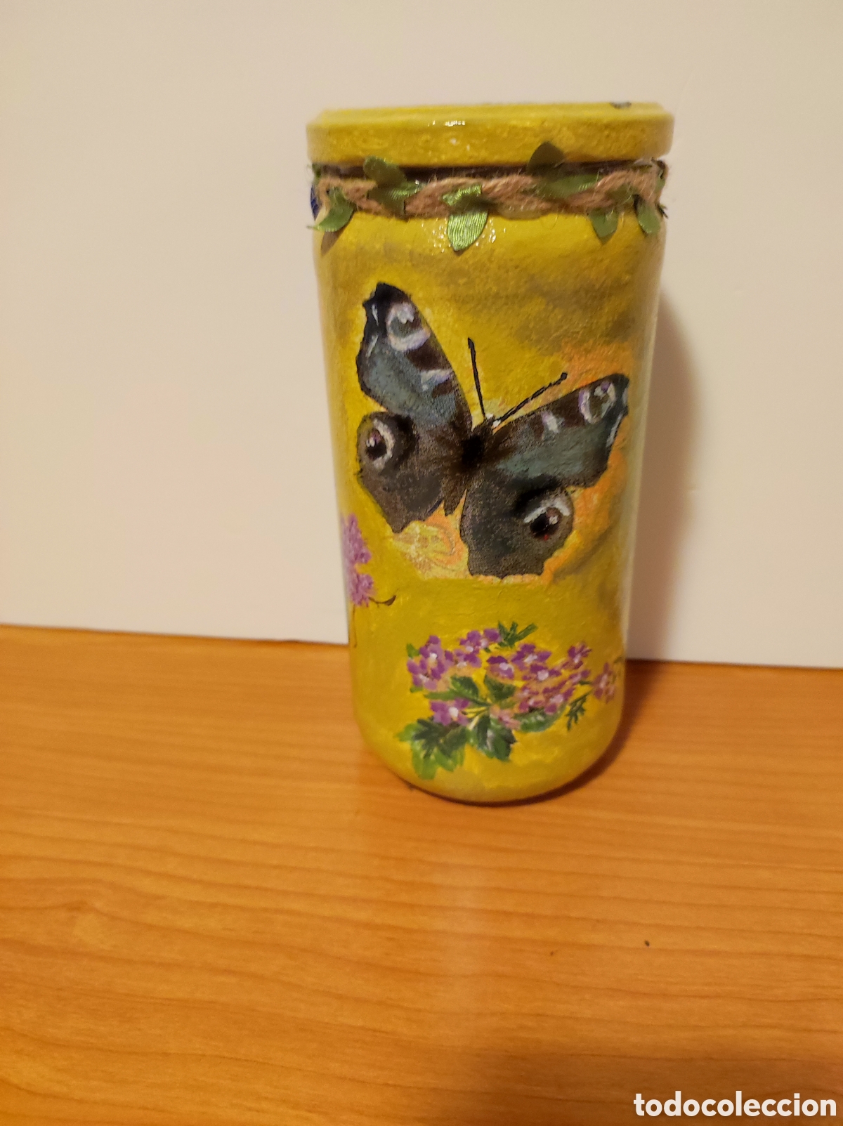 Vintage: Tarro de cristal decorado a mano - Mariposa y Flores