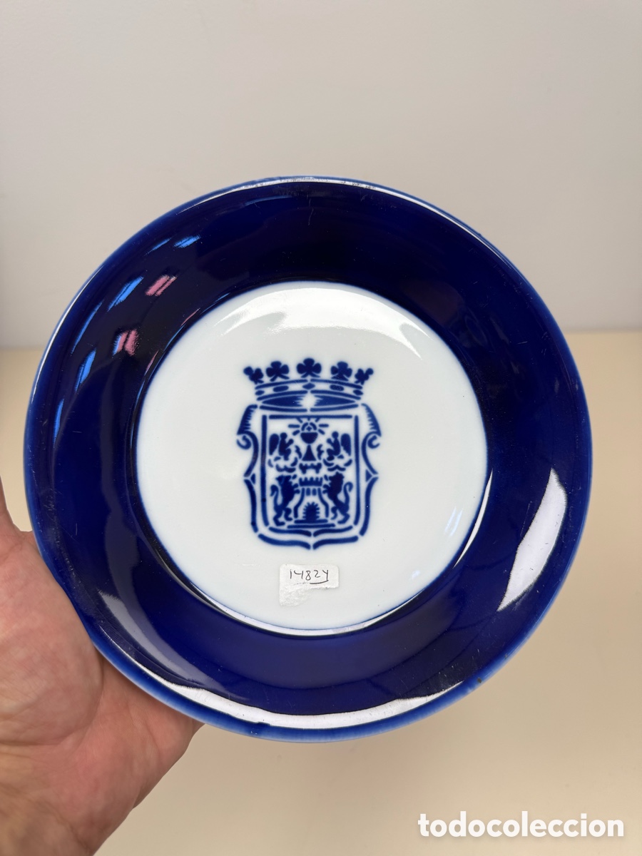 Vintage: Plato gallego de Sargadelos con el escudo de Lugo. Muy buen estado.